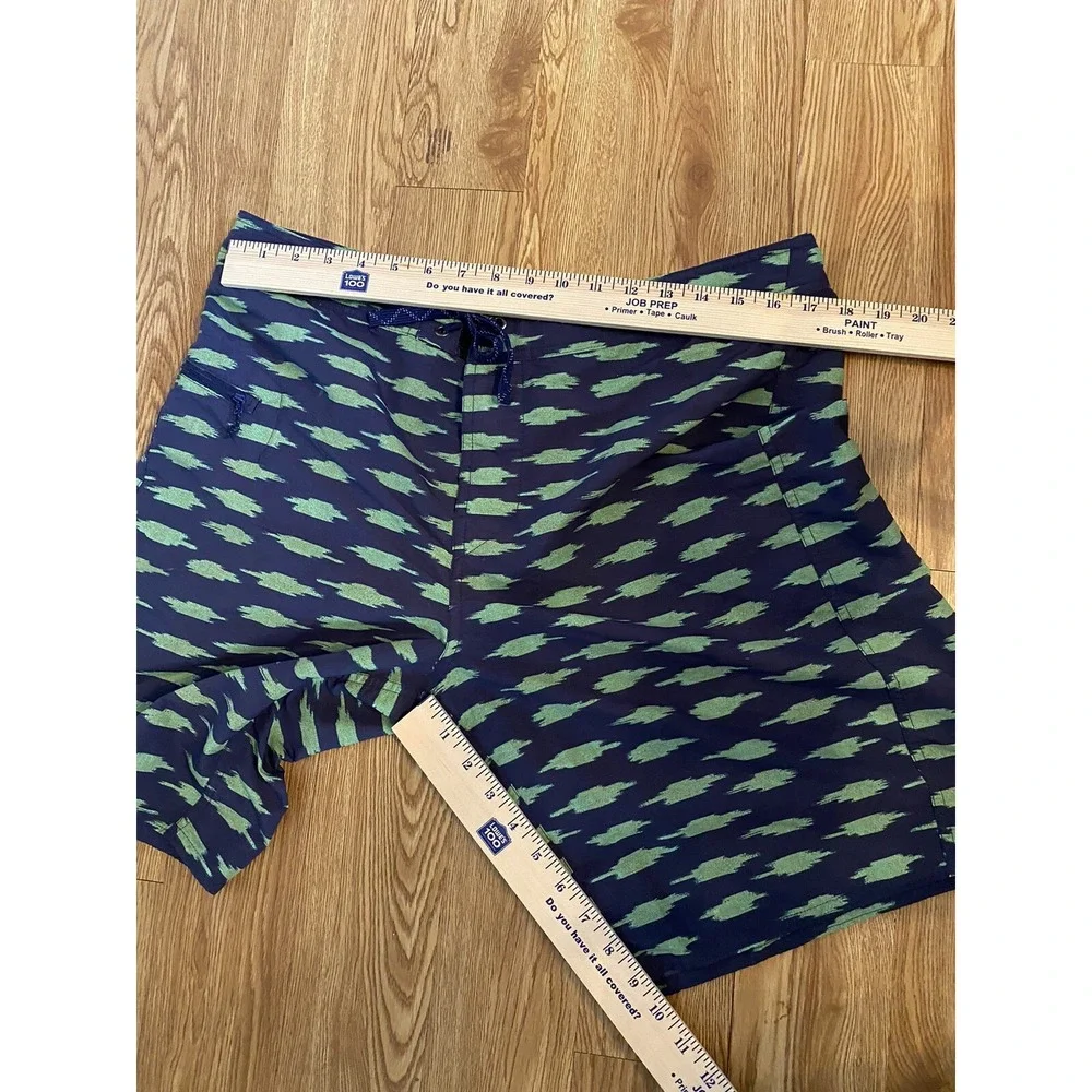 Patagonia Mens Swim Shorts Trunks Blue w Green Pattern Size 36 Waist Summer Wear